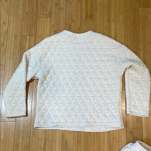 Cozy Cream Quilted Lounge Set - Picture 7 of 12